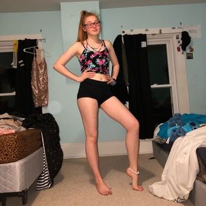 Meet your Posher, Nicole